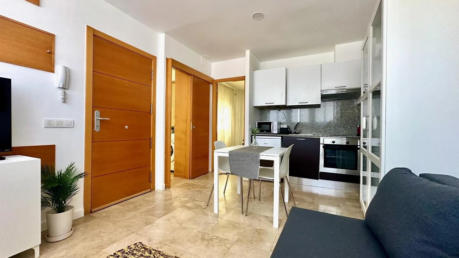 Pambnb - Cozy Refurbished City Center Apartment Santa Cruz de Tenerife